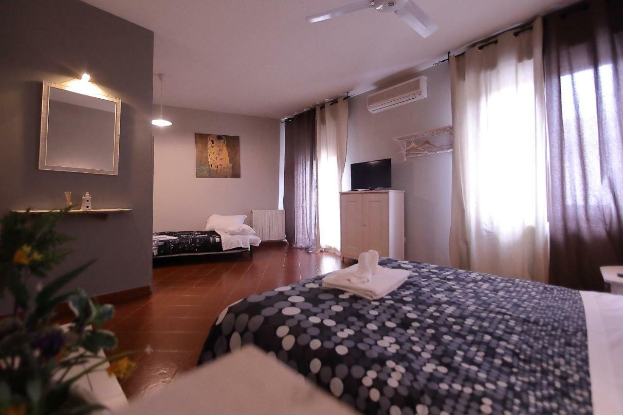 Sk Home Peschiera del Garda Buitenkant foto